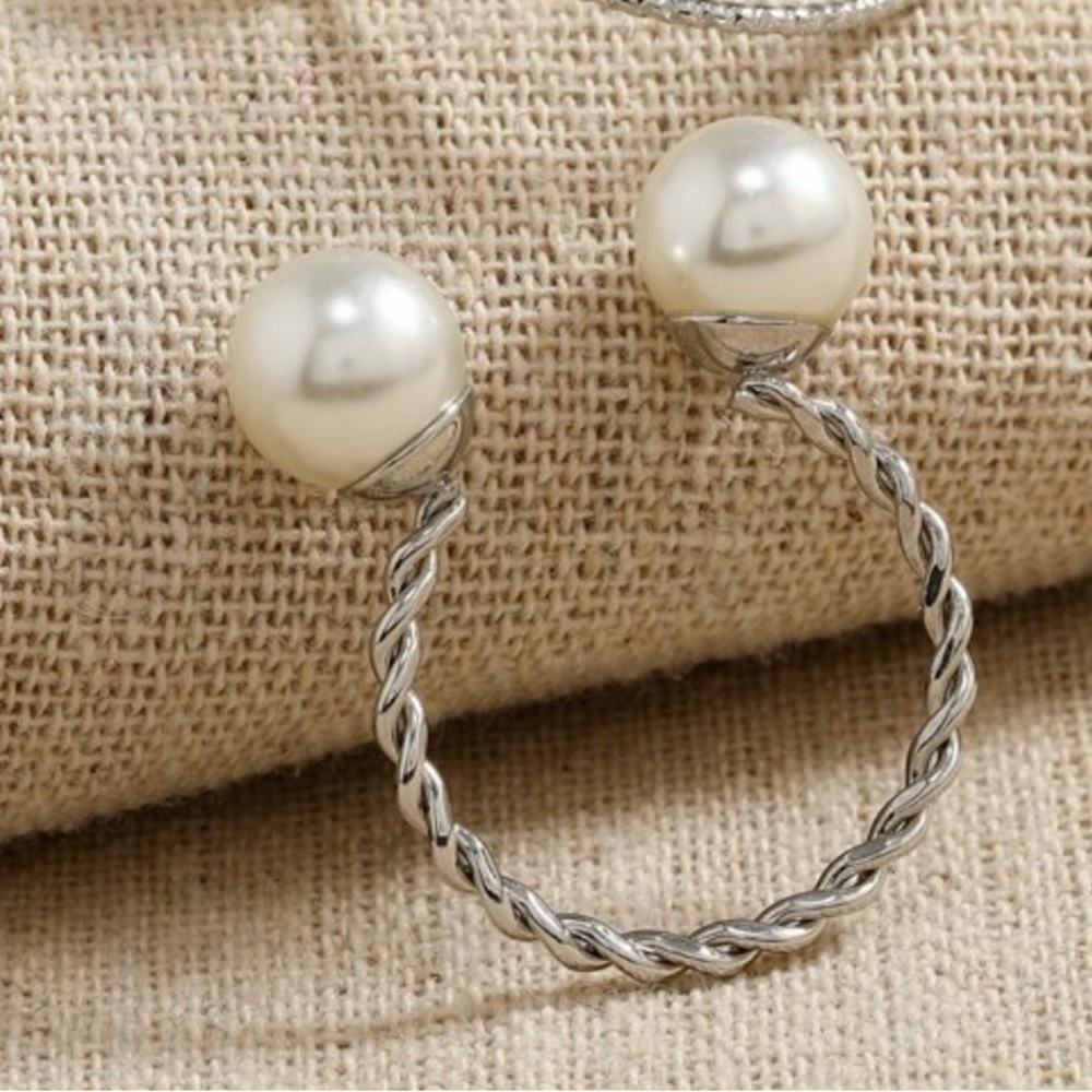 Silver Tone and Pearl Twisted band Women's Ring Adjustable